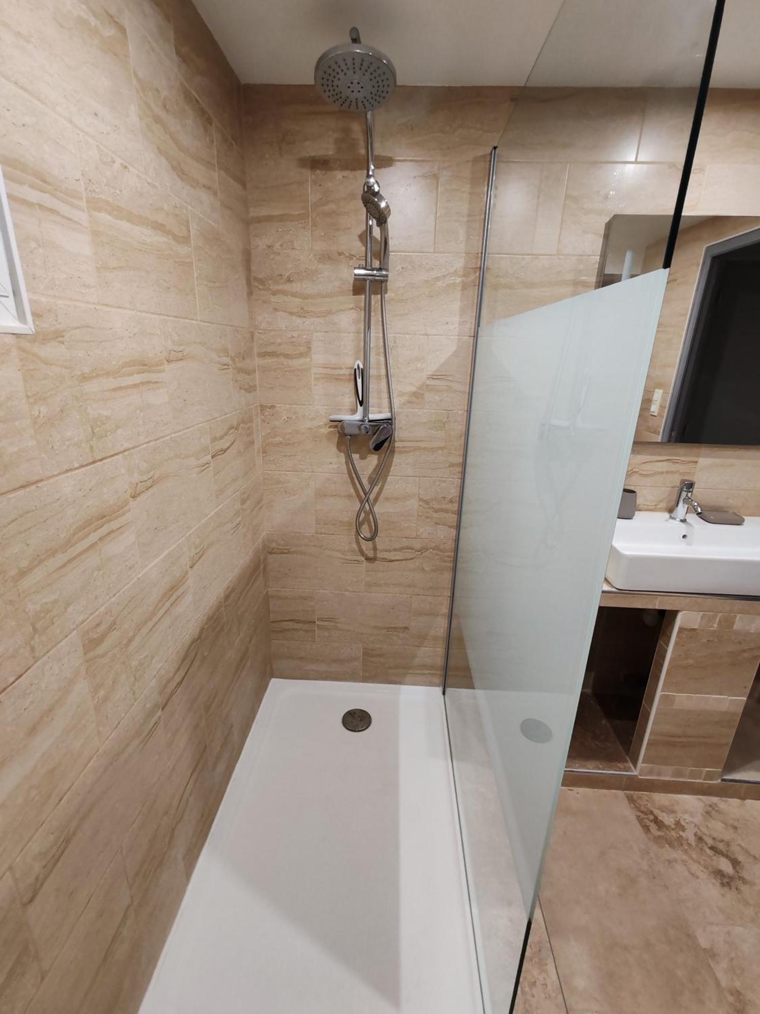 Appartement T3 Neuf Proche Centre Ville, Clim Et Parking Et Centrale Edf Valence  Eksteriør bilde