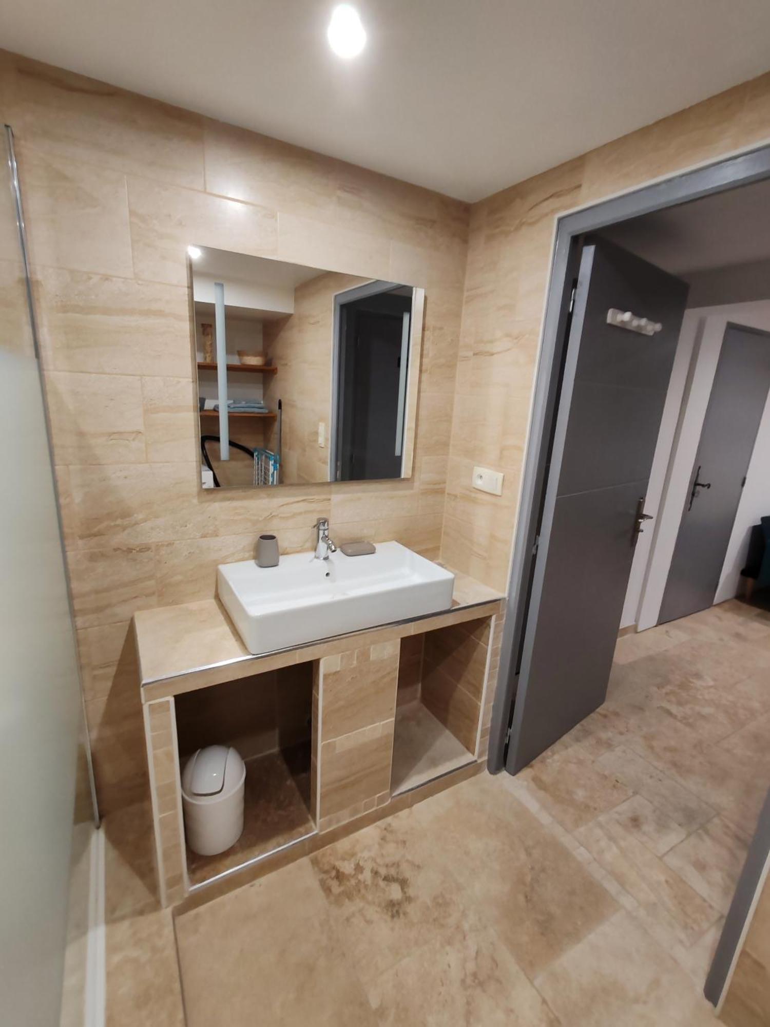 Appartement T3 Neuf Proche Centre Ville, Clim Et Parking Et Centrale Edf Valence  Eksteriør bilde